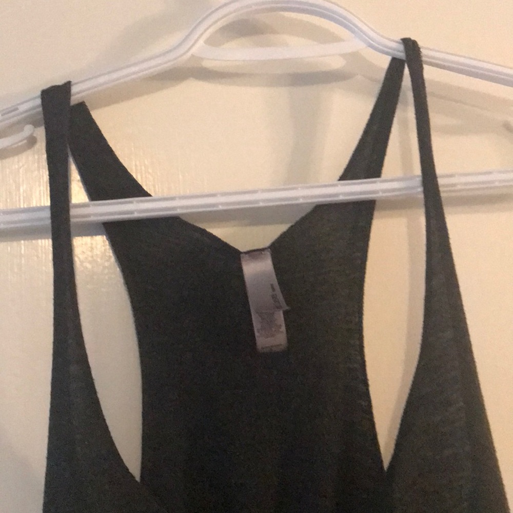 Tank - Picture 4 of 4